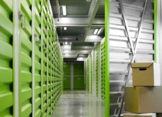 5 Differences: Self vs Full Storage Hyderabad